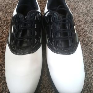 Etonic golfing cleats